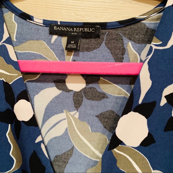 🍌Banana Republic Blue Navy Floral Faux Wrap Dress - Picture 5 of 6